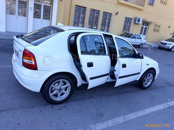 KM ORJİNAL 229 BİNDEDİR  TAKAS OLUR 2000 MODEL ORJİNAL OPEL ASTIRA ARACIM ENÇOK TUTULAN 1.6 16VALF ARAÇ AYİLE ARACIDIR