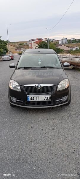 Sahibinden Skoda Roomster 1.2 Style 2008 Model İstanbul 150.000 km Siyah