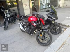 HALF MOTO 2024 HONDA CB 500 HORNET
