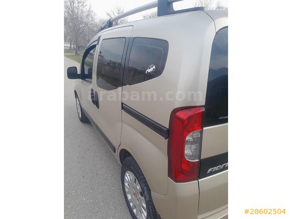 Sahibinden hususi otomobil ruhsatlı Fiat Fiorino Combi 1.3 Multijet Emotion 2011 Model