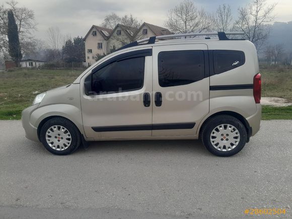 Sahibinden hususi otomobil ruhsatlı Fiat Fiorino Combi 1.3 Multijet Emotion 2011 Model