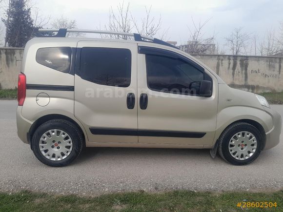 Sahibinden hususi otomobil ruhsatlı Fiat Fiorino Combi 1.3 Multijet Emotion 2011 Model