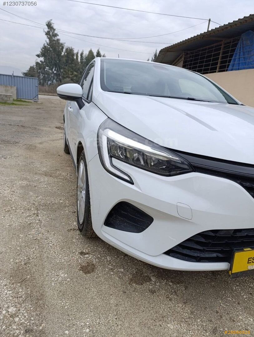 Galeriden Renault Clio 1.0 TCe Joy 2022 Model Hatay 109.000 km Beyaz 3