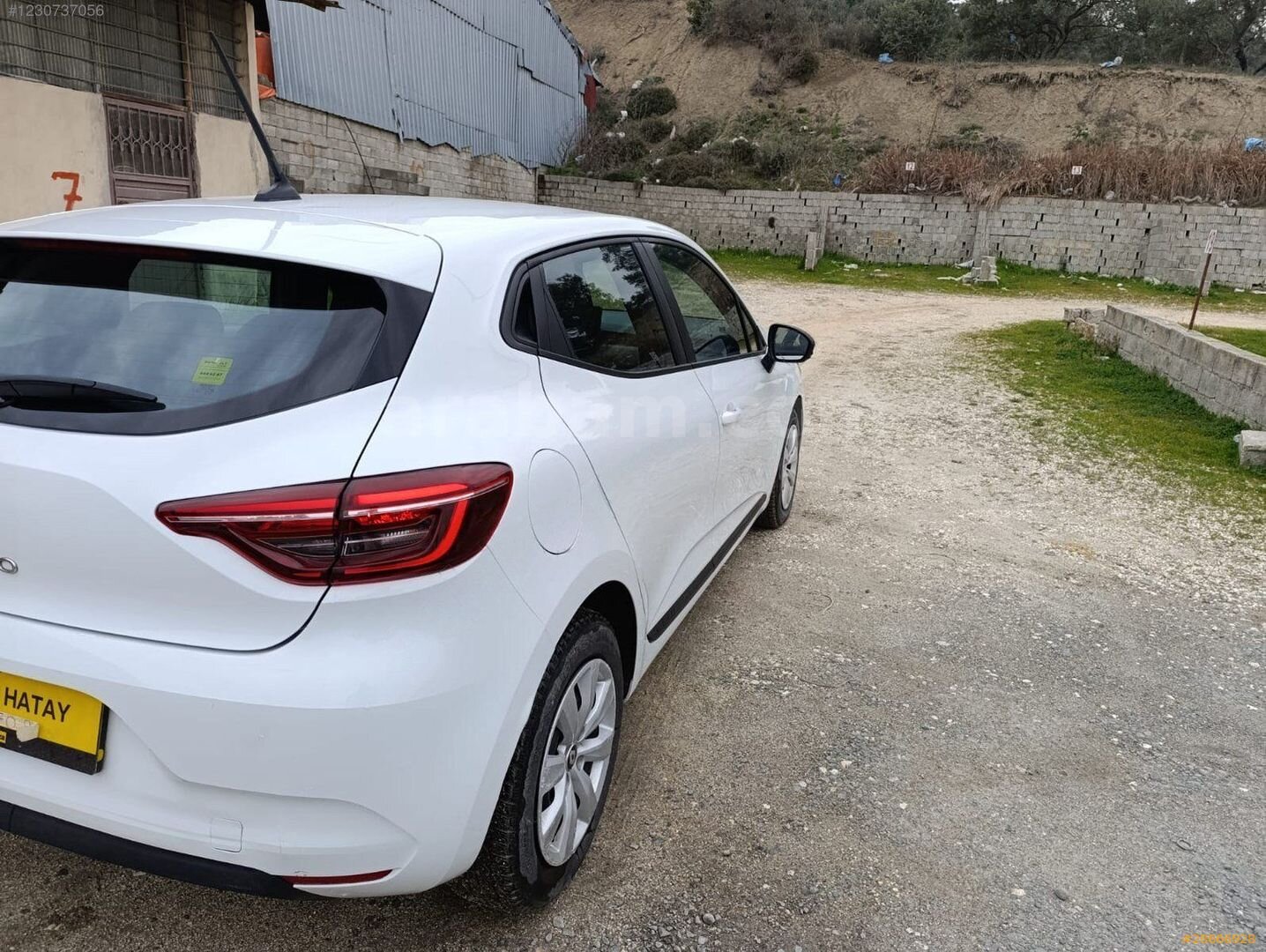 Galeriden Renault Clio 1.0 TCe Joy 2022 Model Hatay 109.000 km Beyaz 7