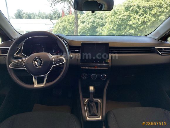 HATASIZ 8 BİN km 100 Beygir Renault Clio
