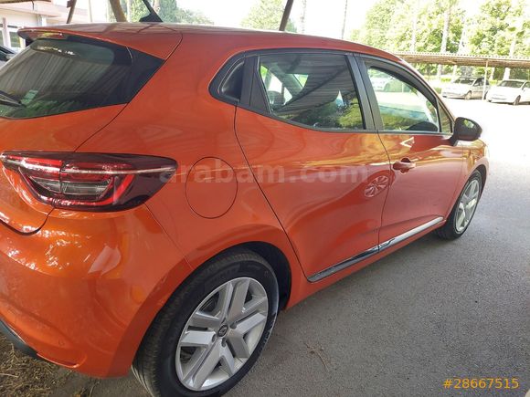 HATASIZ 8 BİN km 100 Beygir Renault Clio