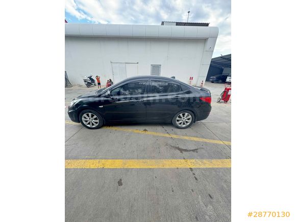 Sahibinden Hyundai Accent Blue 1.4 D-CVVT Mode Plus 2014 Model 