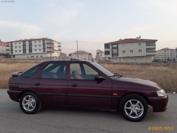 SANRUFLU 1996 CLX 1.6 16 VALF MUAYNE YENİDİR.