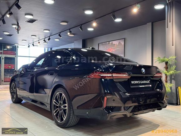 WORKS'dan HATASIZ 2024 5.20i İÇİ KIRMIZI M SPORT