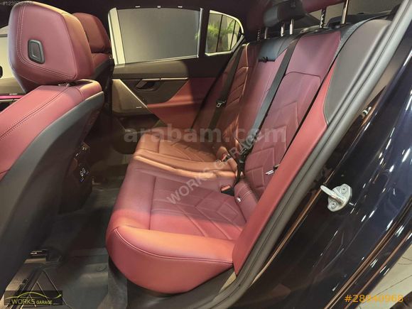 WORKS'dan HATASIZ 2024 5.20i İÇİ KIRMIZI M SPORT