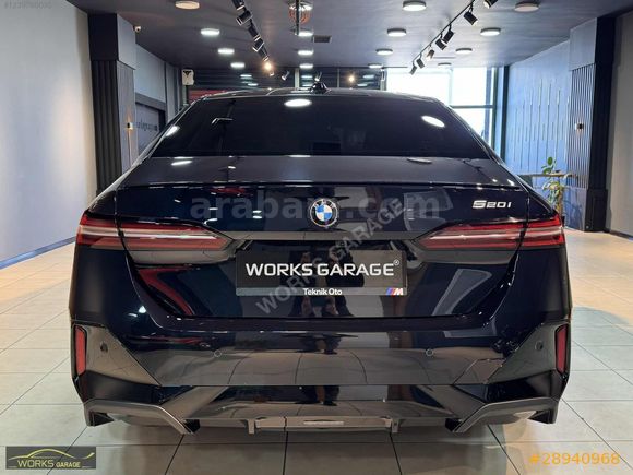 WORKS'dan HATASIZ 2024 5.20i İÇİ KIRMIZI M SPORT