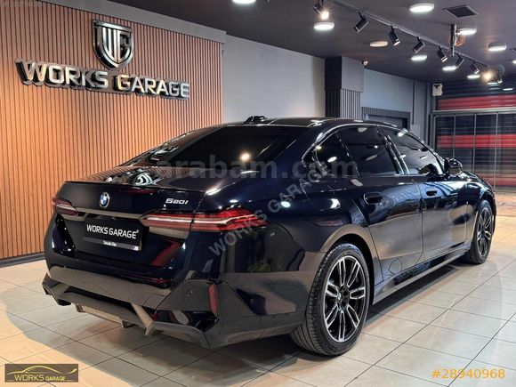 WORKS'dan HATASIZ 2024 5.20i İÇİ KIRMIZI M SPORT