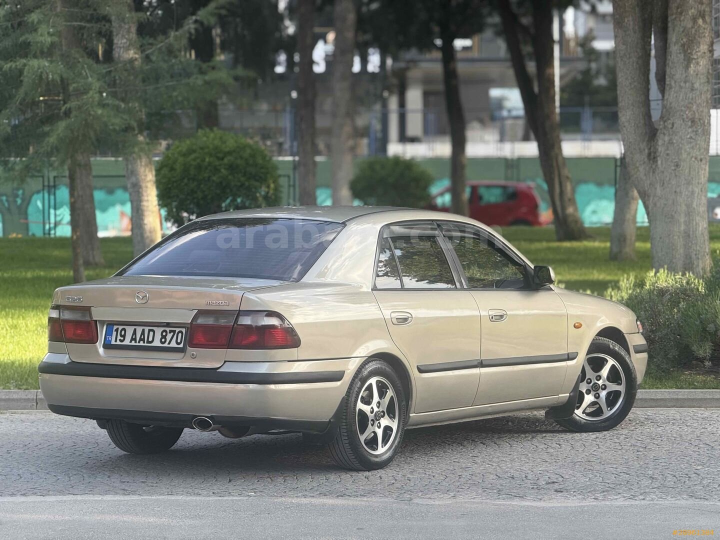 Galeriden Mazda 626 2.0 GT 2001 Model Denizli 380.000 km Şampanya 7