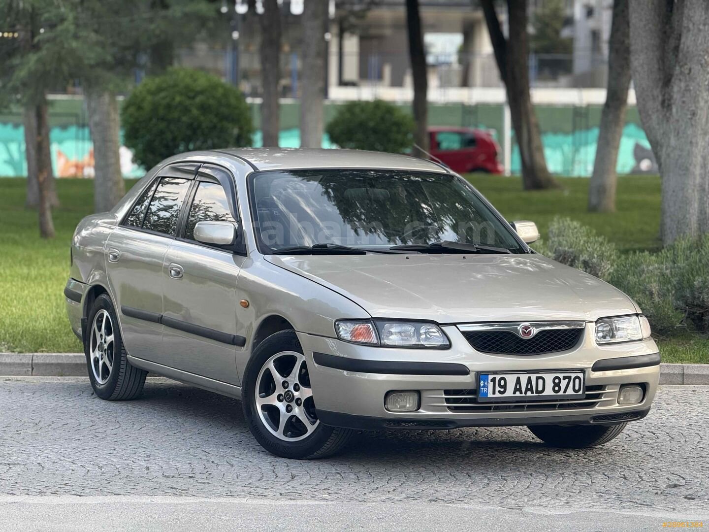 Galeriden Mazda 626 2.0 GT 2001 Model Denizli 380.000 km Şampanya 2