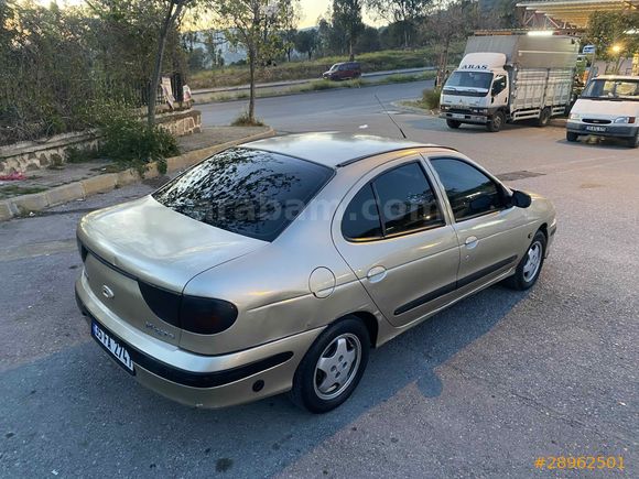 Sahibinden Renault Megane 2.0 RXT 1999 Model 