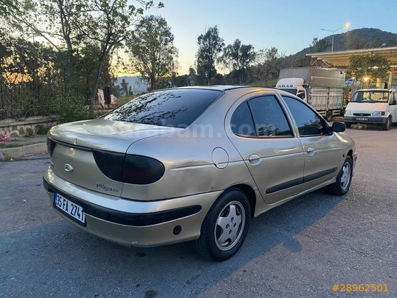 Sahibinden Renault Megane 2.0 RXT 1999 Model 