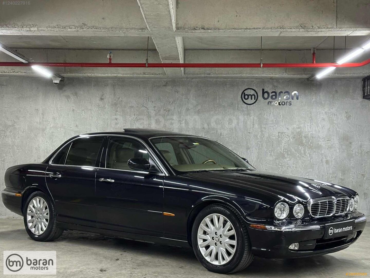 Galeriden Jaguar XJ XJ8 4.2 2003 Model İstanbul 201.860 km Siyah 3