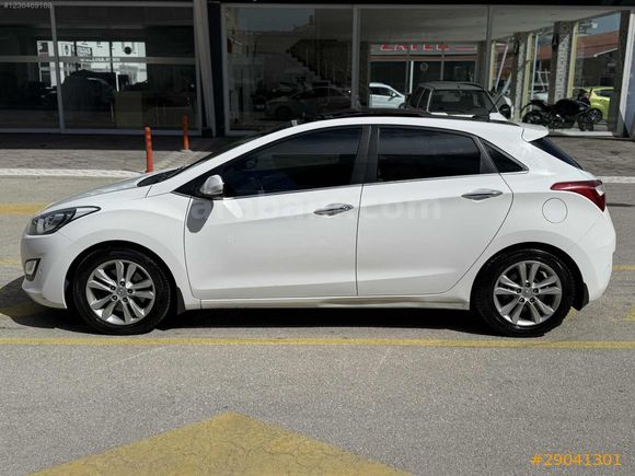 2013 / İ30 / 1.6 CRDİ / SERVİS BAKIMLI / MASRAFSIZ