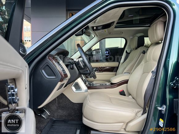 BORUSAN BRITISH RACING GREEN RANGE ROVER 2.0PHEV AUTOBIOGRAPHY