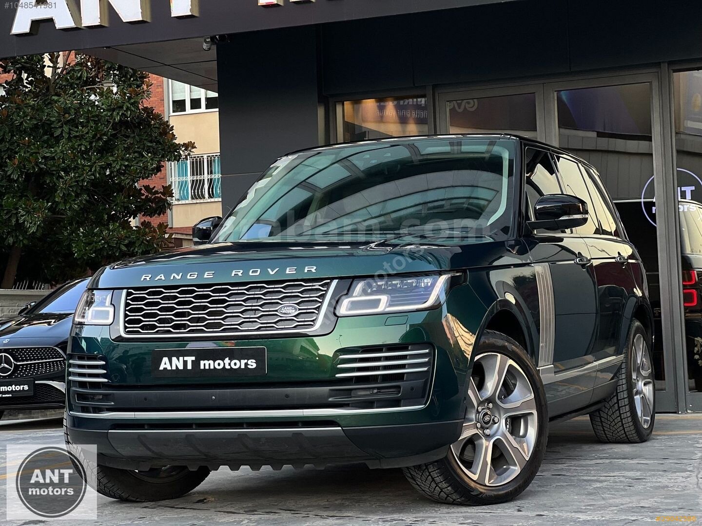 BORUSAN BRITISH RACING GREEN RANGE ROVER 2.0PHEV AUTOBIOGRAPHY 3