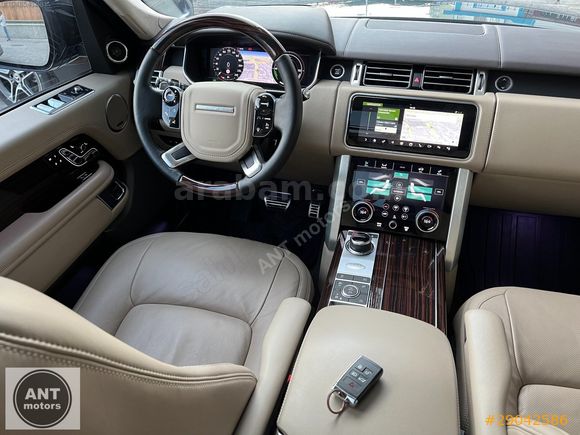 BORUSAN BRITISH RACING GREEN RANGE ROVER 2.0PHEV AUTOBIOGRAPHY
