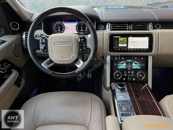 BORUSAN BRITISH RACING GREEN RANGE ROVER 2.0PHEV AUTOBIOGRAPHY