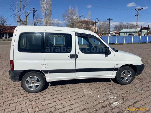 Galeriden Peugeot Partner 1.9 D 2003 Model Kars