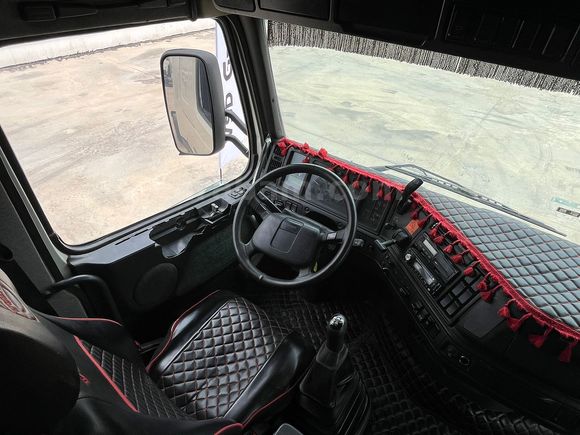 VSB GRUP 'dan 2000 MODEL VOLVO FH-12.420