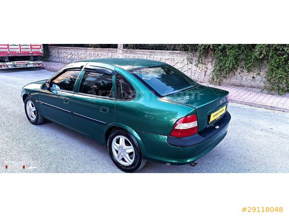 Galeriden Opel Vectra 2.0 CD 1996 Model Konya