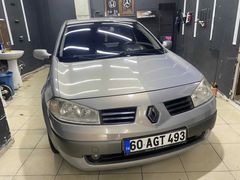 ÖĞRETMENDEN 2004 MEGANE 2 
BOYA-DEĞİŞEN-NOKTA GÜNEŞ YANIĞI YOK