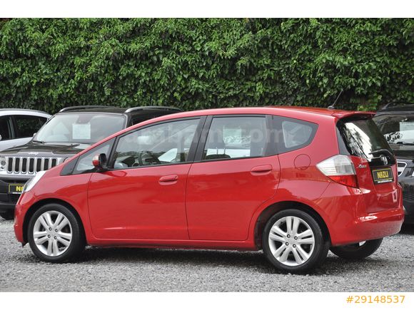 2011 HONDA JAZZ ( senetle taksitlendirme seçeneğimiz vardır )