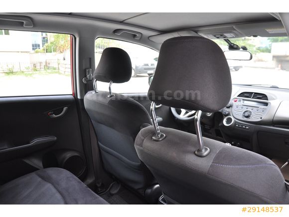 2011 HONDA JAZZ ( senetle taksitlendirme seçeneğimiz vardır )