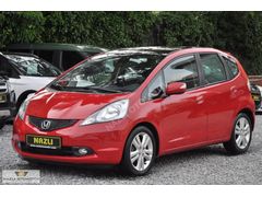 2011 HONDA JAZZ ( senetle taksitlendirme seçeneğimiz vardır )