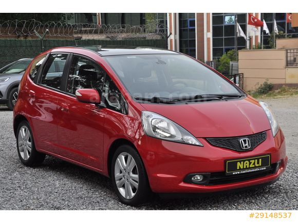 2011 HONDA JAZZ ( senetle taksitlendirme seçeneğimiz vardır )