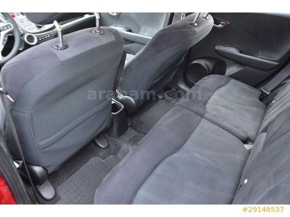 2011 HONDA JAZZ ( senetle taksitlendirme seçeneğimiz vardır )