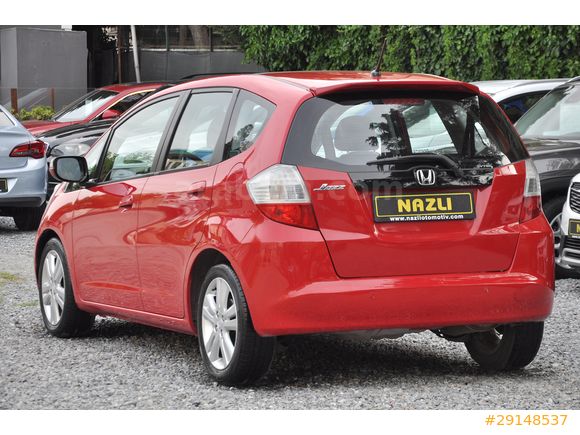 2011 HONDA JAZZ ( senetle taksitlendirme seçeneğimiz vardır )