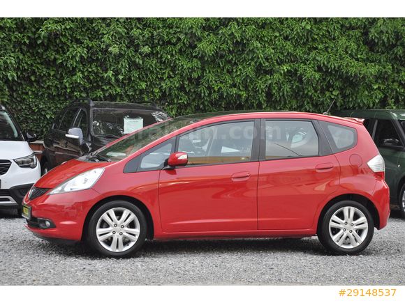 2011 HONDA JAZZ ( senetle taksitlendirme seçeneğimiz vardır )