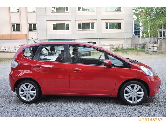 2011 HONDA JAZZ ( senetle taksitlendirme seçeneğimiz vardır )