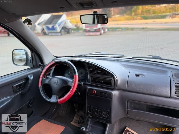 2000 MODEL OTOMOBIL RUHSATLI 2YIL DA BIR MUAYNELI PEJO PARTNER