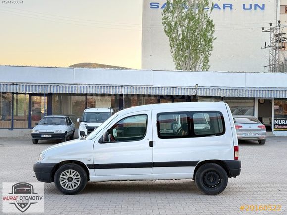 2000 MODEL OTOMOBIL RUHSATLI 2YIL DA BIR MUAYNELI PEJO PARTNER