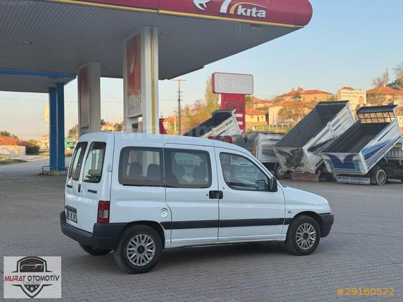 2000 MODEL OTOMOBIL RUHSATLI 2YIL DA BIR MUAYNELI PEJO PARTNER