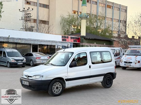 2000 MODEL OTOMOBIL RUHSATLI 2YIL DA BIR MUAYNELI PEJO PARTNER