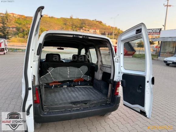 2000 MODEL OTOMOBIL RUHSATLI 2YIL DA BIR MUAYNELI PEJO PARTNER