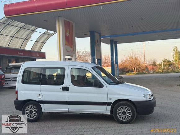 2000 MODEL OTOMOBIL RUHSATLI 2YIL DA BIR MUAYNELI PEJO PARTNER