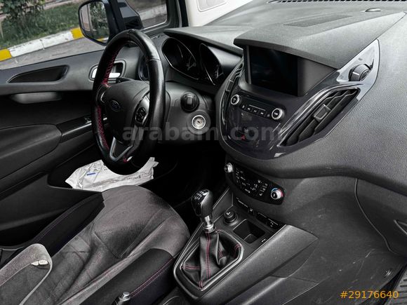 Sahibinden Ford Tourneo Courier 1.5 TDCi Titanium Plus 2022 Model  