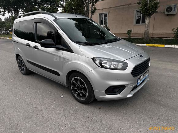 Sahibinden Ford Tourneo Courier 1.5 TDCi Titanium Plus 2022 Model  