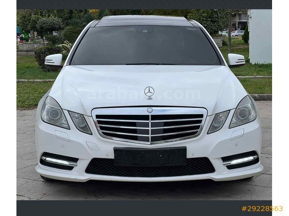 Galeriden Mercedes - Benz E 250 CDI Avantgarde 2012 Model Batman