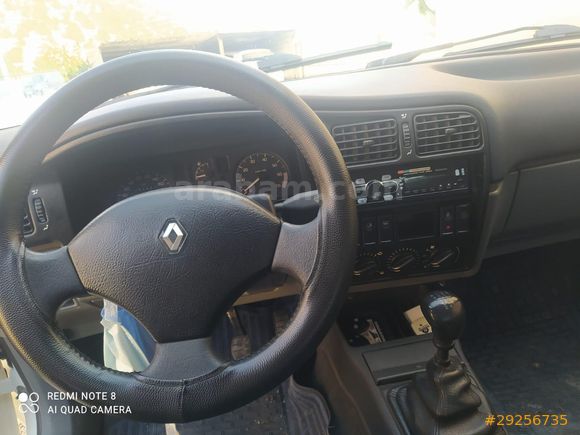 Renault 19