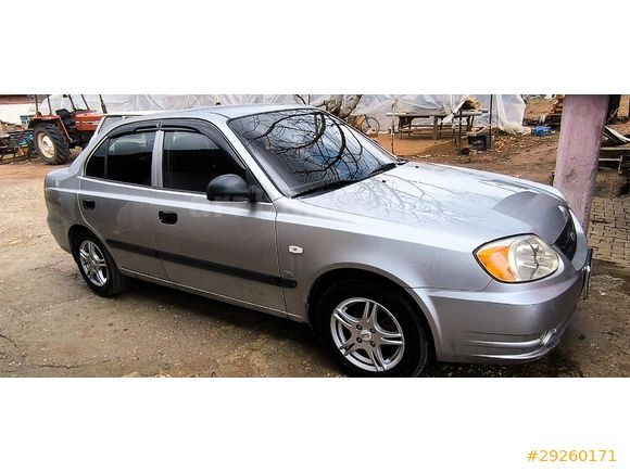 Sahibinden Hyundai Accent 1.5 CRDi Admire 2003 Model  220.000 km Gri (Gümüş)