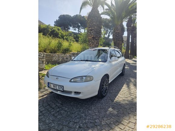 Hyundai Elantra 1.8 GLS 1996 Model